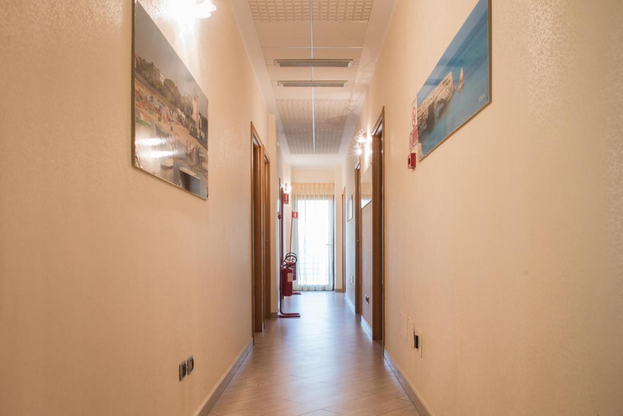 Hotel Mirage Torre Santa Sabina Room photo