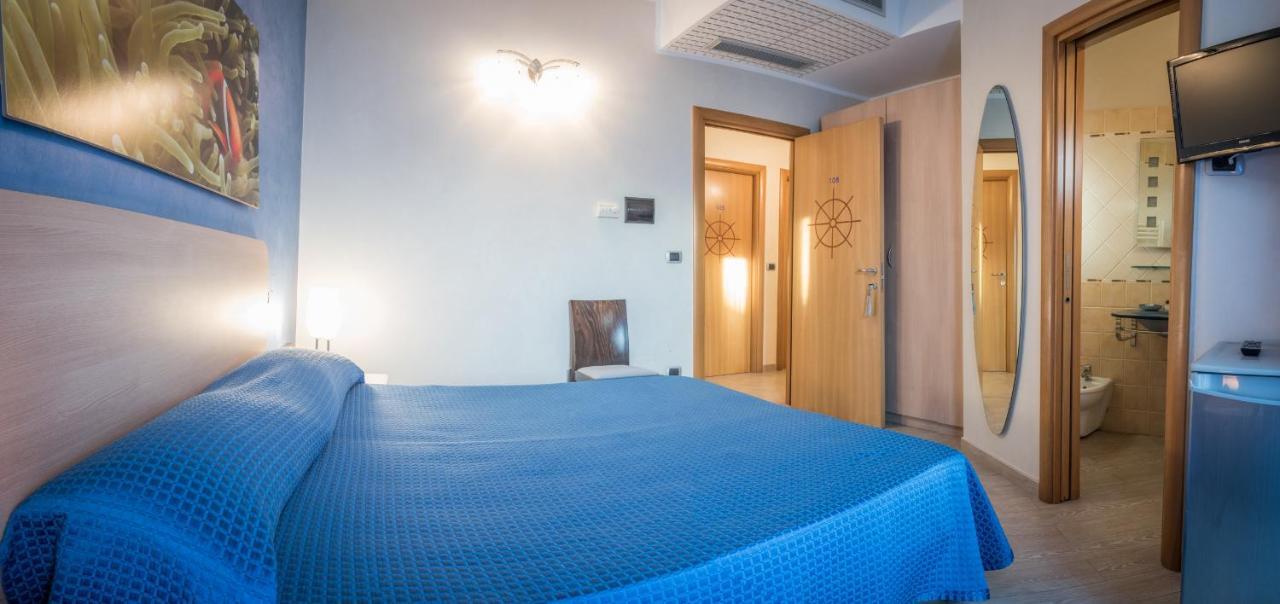 Hotel Mirage Torre Santa Sabina Room photo